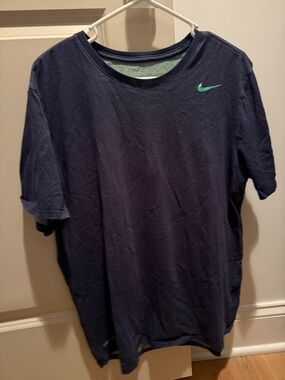 Nike Men’s Dark Navy Short-Sleeve Tee with Mint Swoosh
